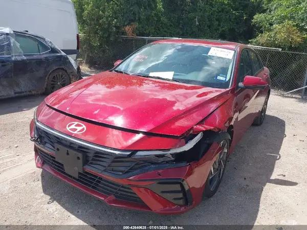 KMHLP4DG5RU814265 2024 HYUNDAI ELANTRA - Image 2