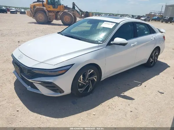 KMHLP4DG5RU815397 2024 HYUNDAI ELANTRA - Image 2