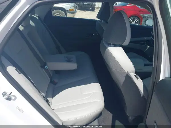 KMHLP4DG5RU815397 2024 HYUNDAI ELANTRA - Image 8