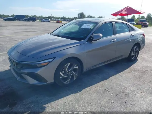 KMHLP4DG5SU883866 2025 HYUNDAI ELANTRA - Image 2