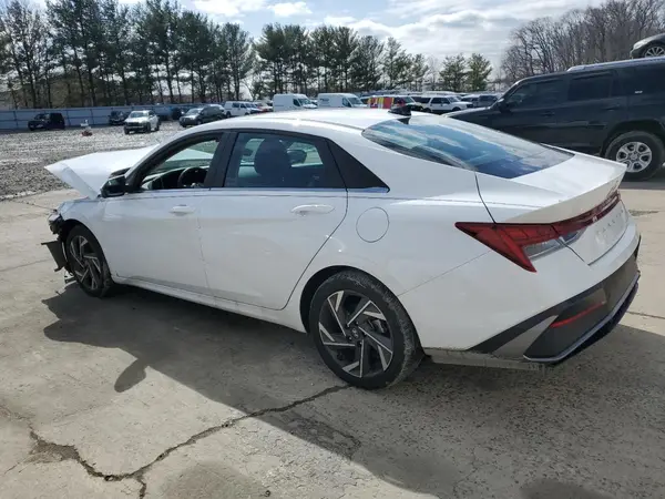 KMHLP4DG6RU664084 2024 HYUNDAI ELANTRA - Image 2