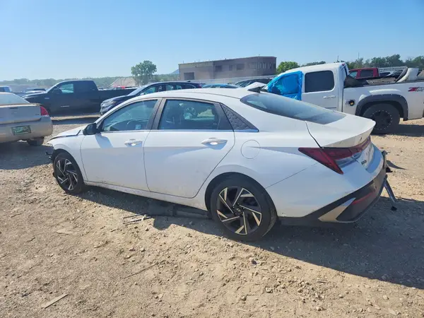 KMHLP4DG6RU665073 2024 HYUNDAI ELANTRA - Image 2