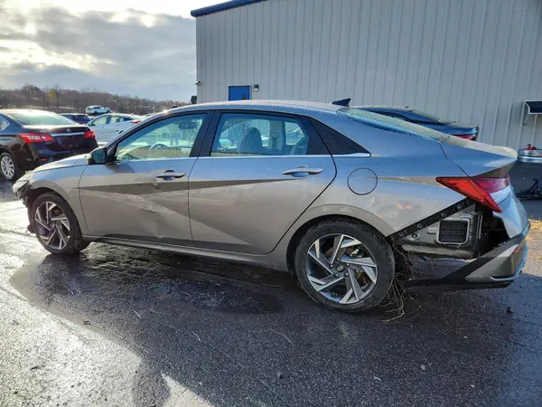 KMHLP4DG6RU782782 2024 HYUNDAI ELANTRA - Image 2