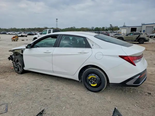 KMHLP4DG6RU792857 2024 HYUNDAI ELANTRA - Image 2