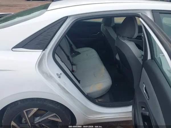 KMHLP4DG6RU829535 2024 HYUNDAI ELANTRA - Image 8