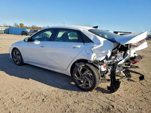 KMHLP4DG6SU027752 2025 HYUNDAI ELANTRA - Image 2