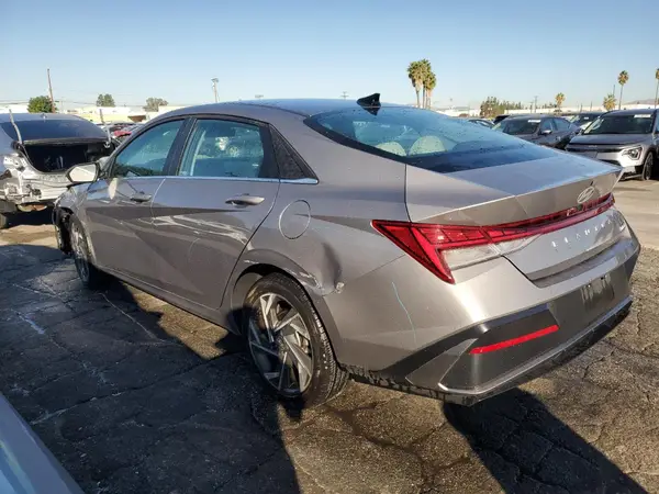 KMHLP4DG6SU889000 2025 HYUNDAI ELANTRA - Image 2