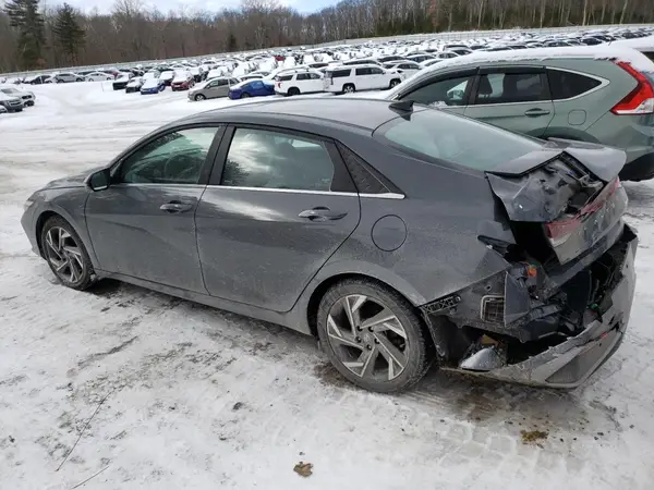 KMHLP4DG7RU636875 2024 HYUNDAI ELANTRA - Image 2