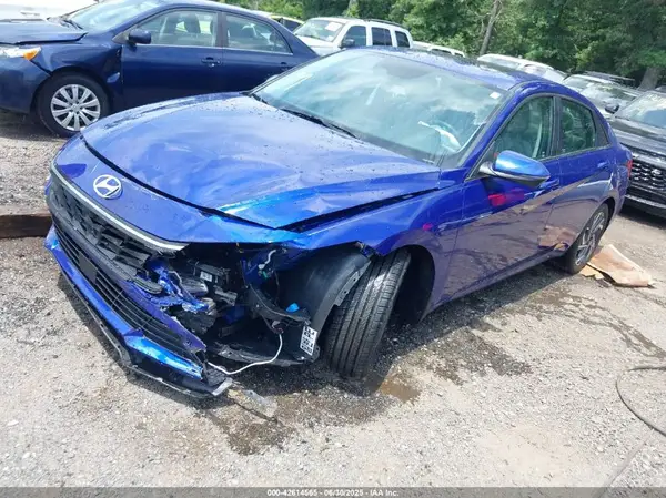 KMHLP4DG7RU692430 2024 HYUNDAI ELANTRA - Image 2