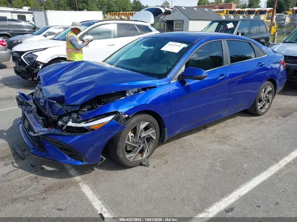 KMHLP4DG7RU724308 2024 HYUNDAI ELANTRA - Image 2