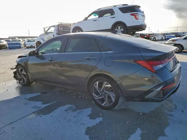 KMHLP4DG7RU731226 2024 HYUNDAI ELANTRA - Image 2