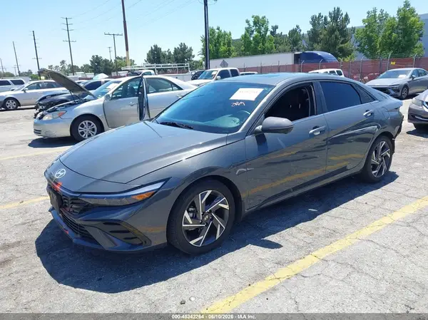 KMHLP4DG7RU738077 2024 HYUNDAI ELANTRA - Image 2