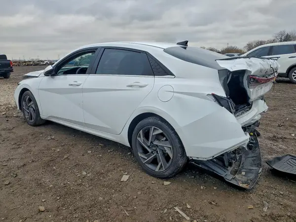 KMHLP4DG7RU779762 2024 HYUNDAI ELANTRA - Image 2