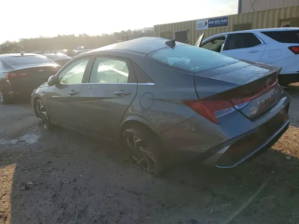 KMHLP4DG7RU821055 2024 HYUNDAI ELANTRA - Image 2