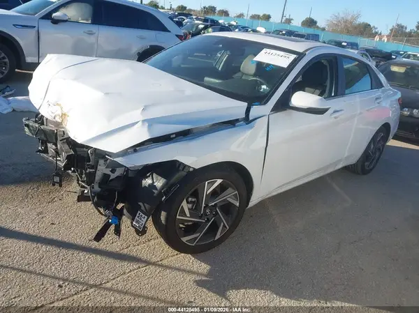 KMHLP4DG7SU890298 2025 HYUNDAI ELANTRA - Image 2
