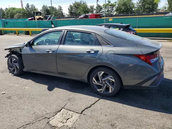 KMHLP4DG7SU910663 2025 HYUNDAI ELANTRA - Image 2