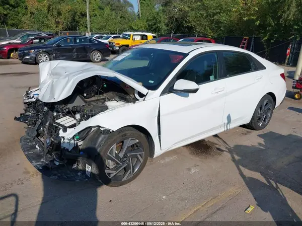 KMHLP4DG7SU960317 2025 HYUNDAI ELANTRA - Image 2