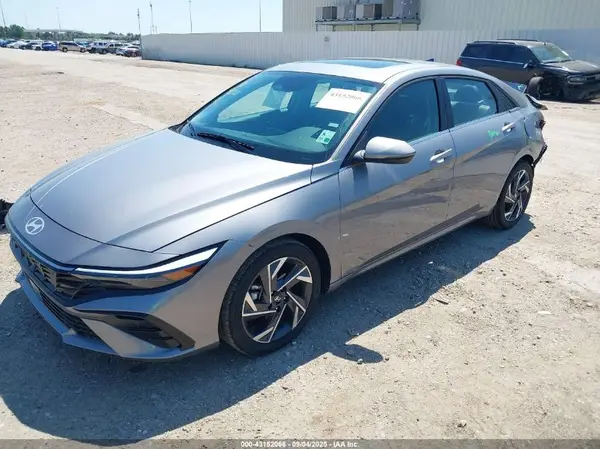 KMHLP4DG7SU992636 2025 HYUNDAI ELANTRA - Image 2