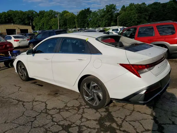KMHLP4DG8RU661185 2024 HYUNDAI ELANTRA - Image 2