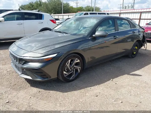 KMHLP4DG8RU732028 2024 HYUNDAI ELANTRA - Image 2