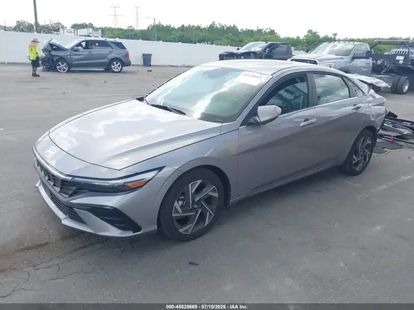 KMHLP4DG8SU074457 2025 HYUNDAI ELANTRA - Image 2