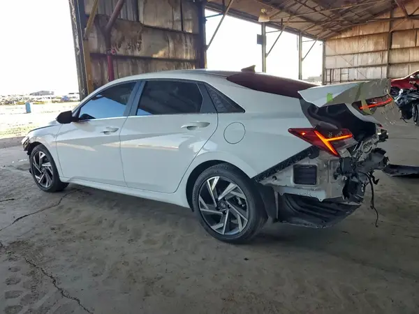 KMHLP4DG8SU872151 2025 HYUNDAI ELANTRA - Image 2