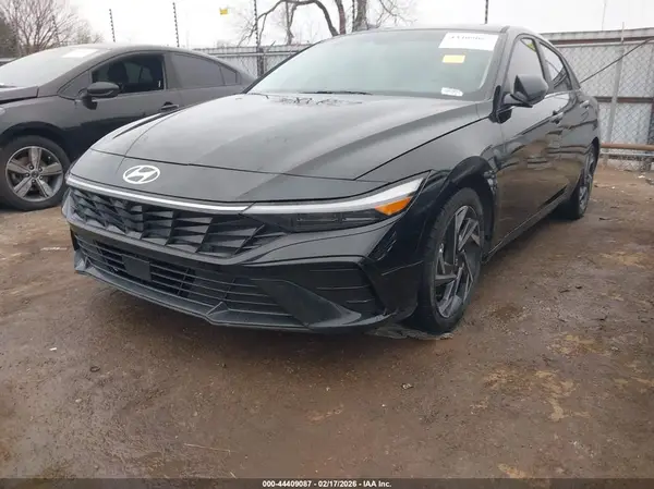 KMHLP4DG9RU647666 2024 HYUNDAI ELANTRA - Image 2