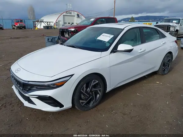 KMHLP4DG9RU661860 2024 HYUNDAI ELANTRA - Image 2