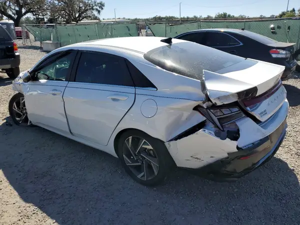 KMHLP4DG9RU703265 2024 HYUNDAI ELANTRA - Image 2
