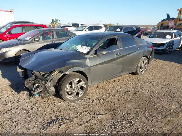 KMHLP4DG9RU741207 2024 HYUNDAI ELANTRA - Image 2
