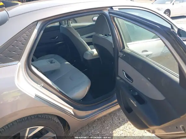 KMHLP4DG9RU744687 2024 HYUNDAI ELANTRA - Image 8