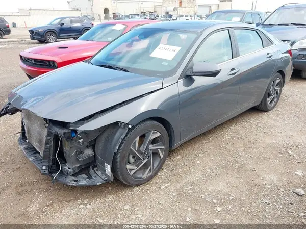 KMHLP4DG9RU757486 2024 HYUNDAI ELANTRA - Image 2