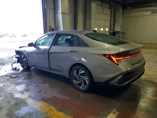 KMHLP4DG9RU772909 2024 HYUNDAI ELANTRA - Image 2