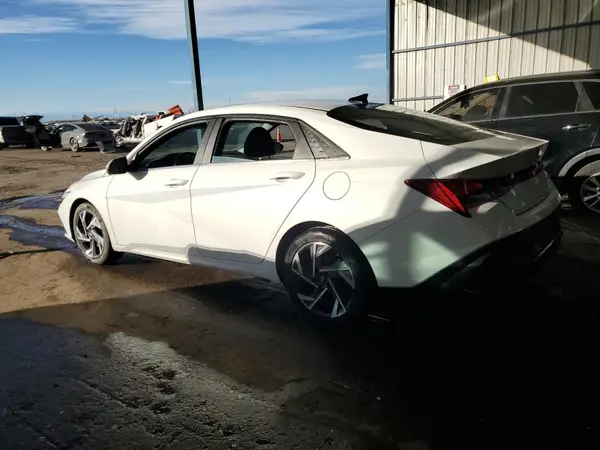 KMHLP4DG9RU793663 2024 HYUNDAI ELANTRA - Image 2