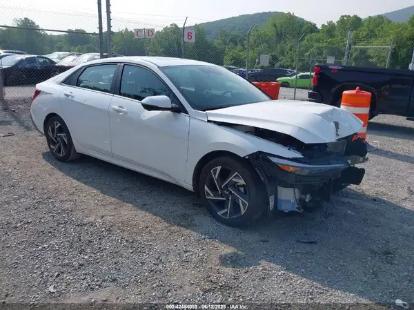 KMHLP4DG9RU800577 2024 HYUNDAI ELANTRA - Image 1