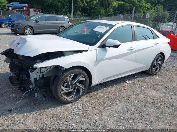 KMHLP4DG9RU800577 2024 HYUNDAI ELANTRA - Image 2