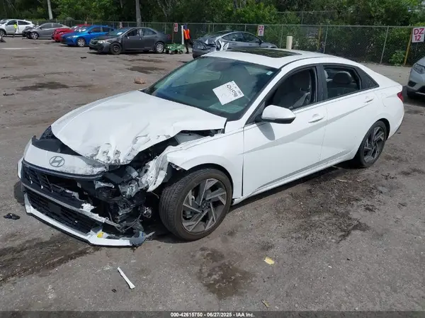 KMHLP4DG9SU868111 2025 HYUNDAI ELANTRA - Image 2