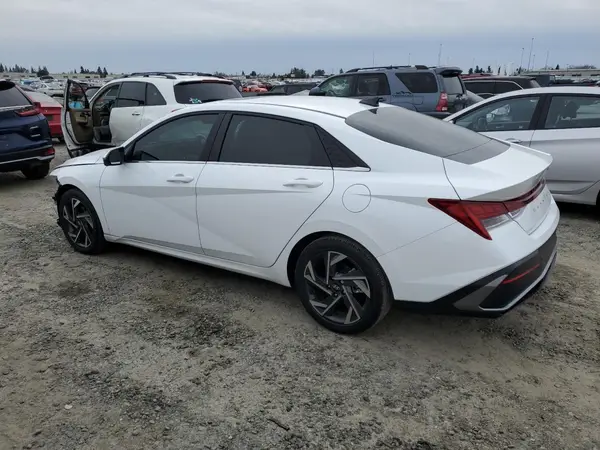 KMHLP4DGXRU653072 2024 HYUNDAI ELANTRA - Image 2