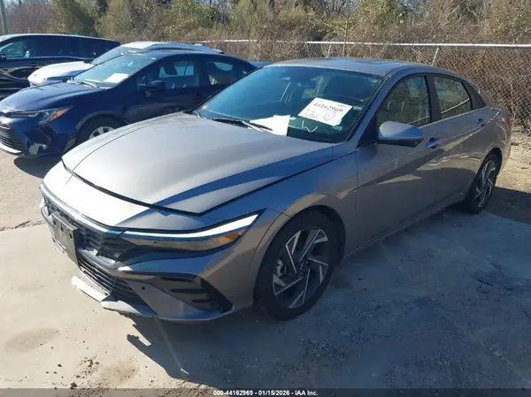KMHLP4DGXRU768352 2024 HYUNDAI ELANTRA - Image 2
