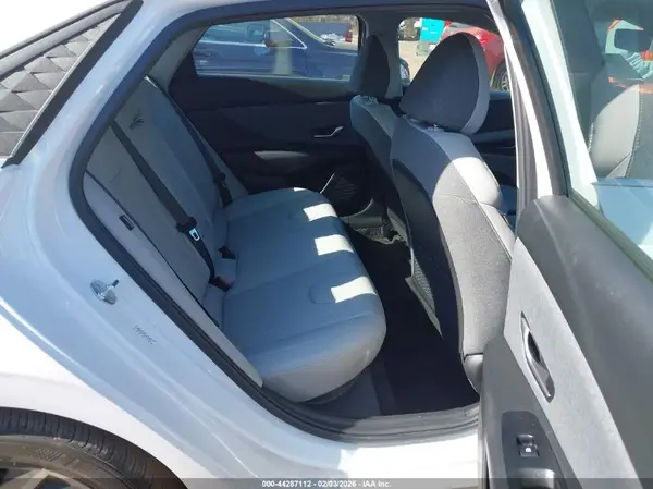 KMHLP4DGXRU792859 2024 HYUNDAI ELANTRA - Image 8