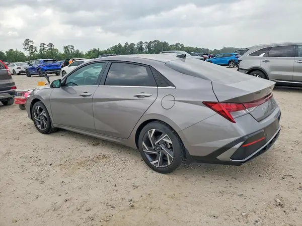 KMHLP4DGXRU817629 2024 HYUNDAI ELANTRA - Image 2