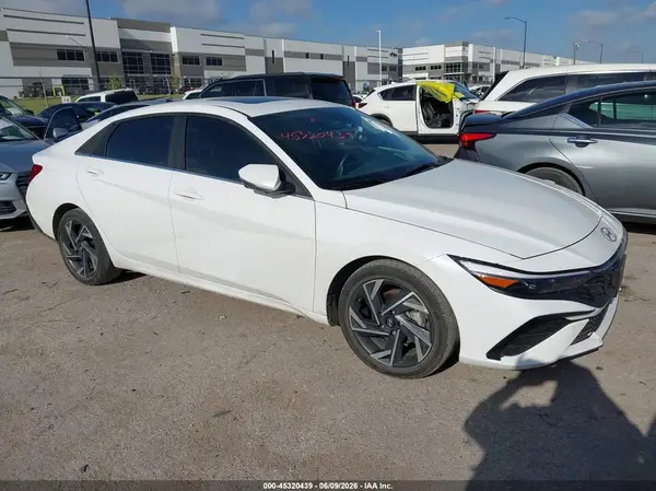 KMHLP4DGXRU818604 2024 HYUNDAI ELANTRA - Image 1