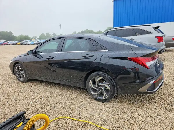 KMHLP4DGXRU827898 2024 HYUNDAI ELANTRA - Image 2