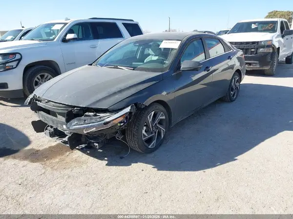 KMHLP4DGXRU831420 2024 HYUNDAI ELANTRA - Image 2