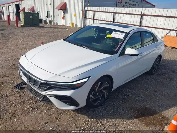 KMHLP4DGXSU863435 2025 HYUNDAI ELANTRA - Image 2