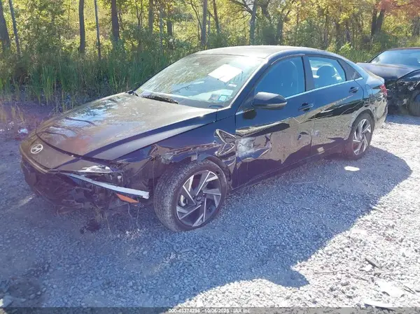 KMHLP4DGXSU867758 2025 HYUNDAI ELANTRA - Image 2