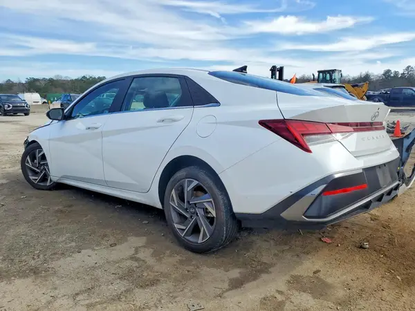 KMHLP4DGXSU871518 2025 HYUNDAI ELANTRA - Image 2