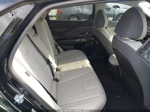 KMHLP4DGXSU872104 2025 HYUNDAI ELANTRA - Image 8