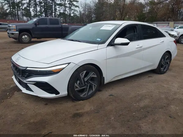 KMHLP4DGXSU874175 2025 HYUNDAI ELANTRA - Image 2
