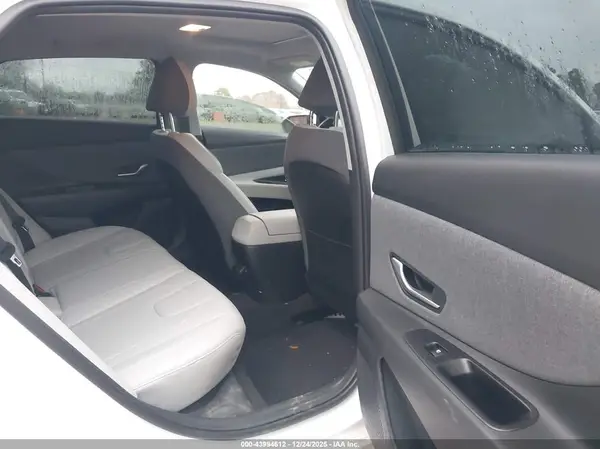 KMHLP4DGXSU874175 2025 HYUNDAI ELANTRA - Image 8